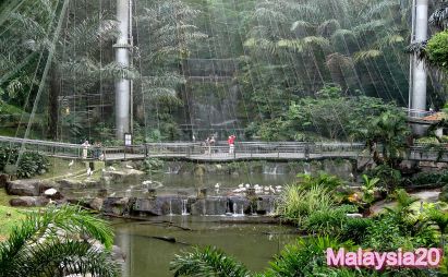 Kuala-Lumpur-Bird-Park-Inside_003.jpg