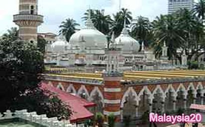 Mosque_Jamek_001.jpg
